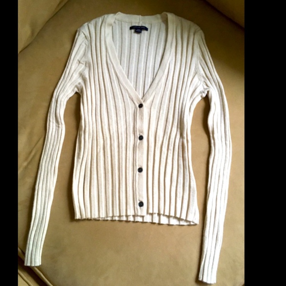 AEO Cream Fitted Ribbed Button-Down Cardigan
